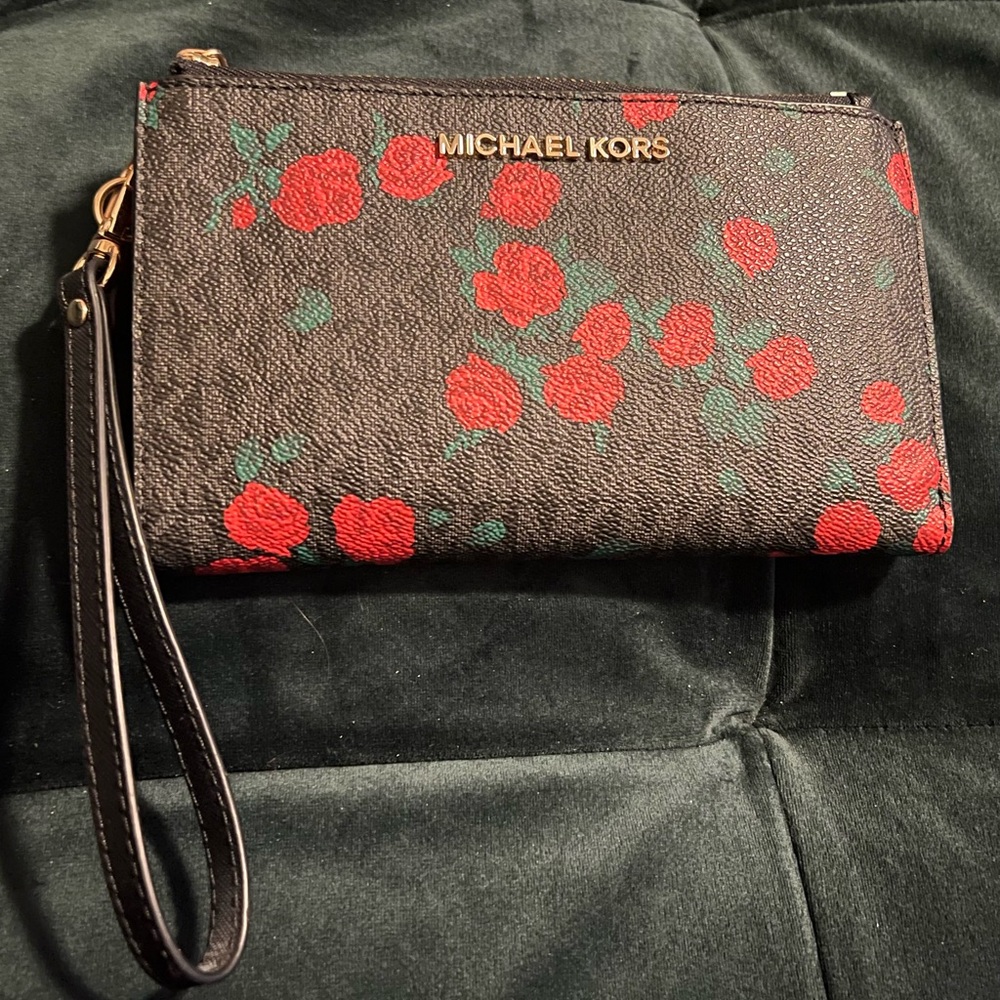 Michael Kors Jet Set Double Zip Wristlet black and red floral wallet